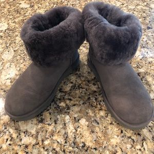 Ugg Bailey Button II